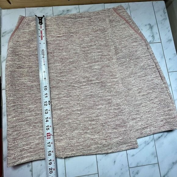 Ann Taylor LOFT Y2K Asymmetric Tweed Boucle Mini Skirt Pink 8 Clueless Preppy - Picture 9 of 10
